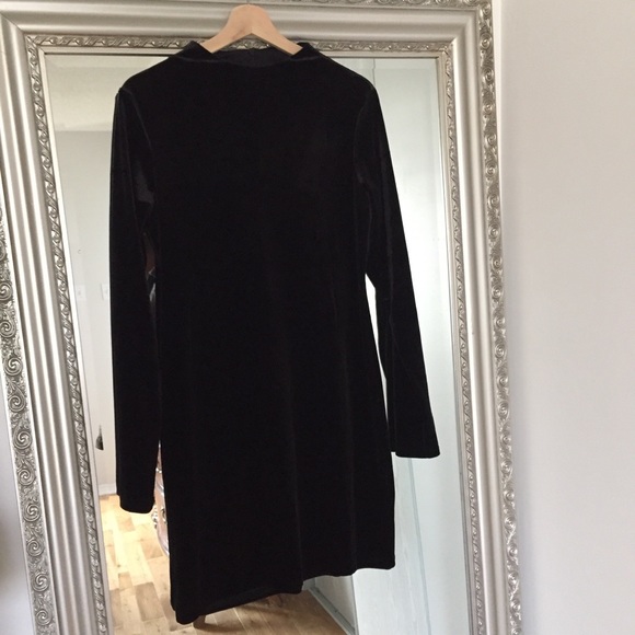 H&M Dresses & Skirts - H&M Black Velour Party Dress